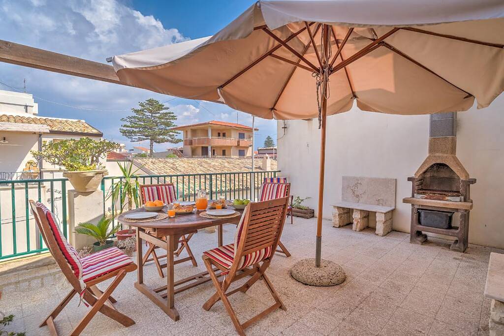 Appartamento intero, Agamennone, a soli 20 m dal mare in Punta Secca, Santa Croce Camerina