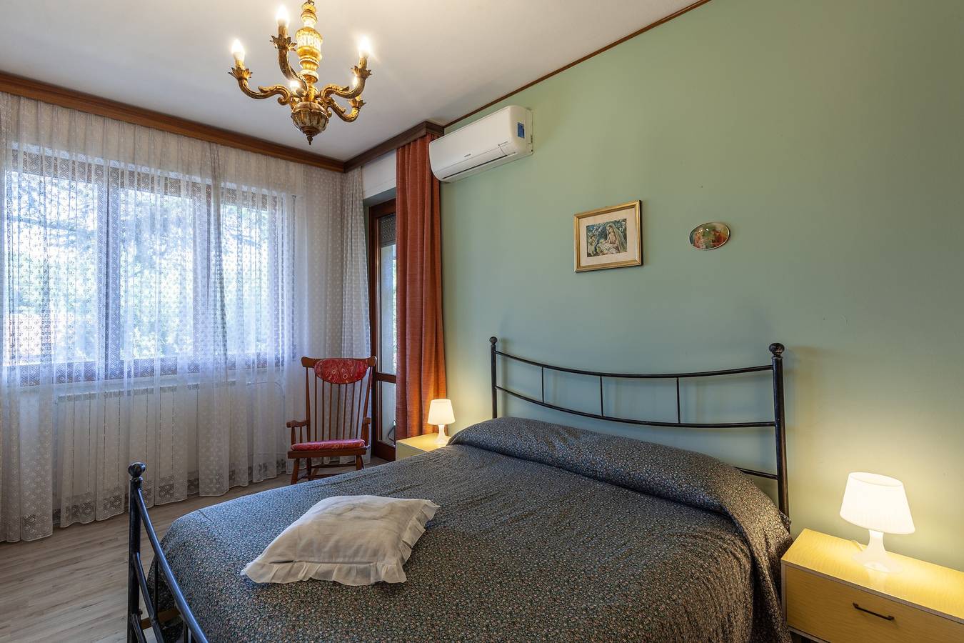 Ganze Wohnung, Ferienwohnung Casa Cesarina mit Terrasse, Balkon und Klimaanlage in Marina di Massa, Massa