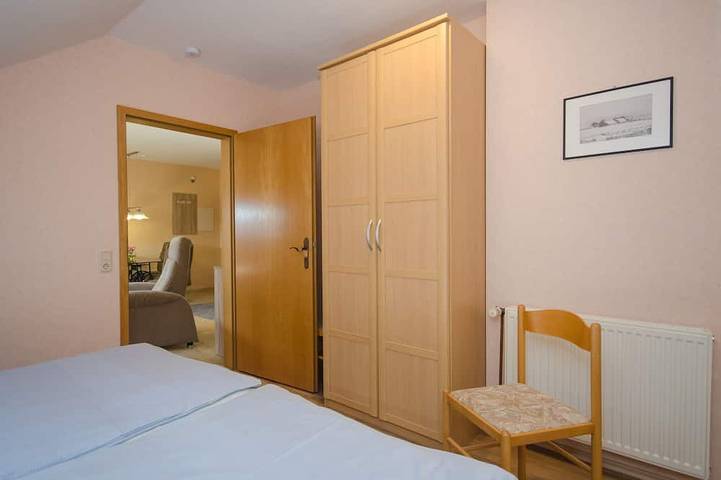 Ferienwohnung für 4 Personen, mit Terrasse und Garten in Leer - 4