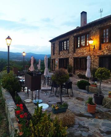 Apartamento de vacaciones para 4 personas, con terraza y vistas en Sierra Norte