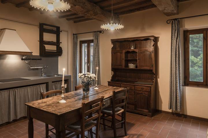 Appartamento per 4 persone, con piscina e giardino, con animali domestici in Chiusi