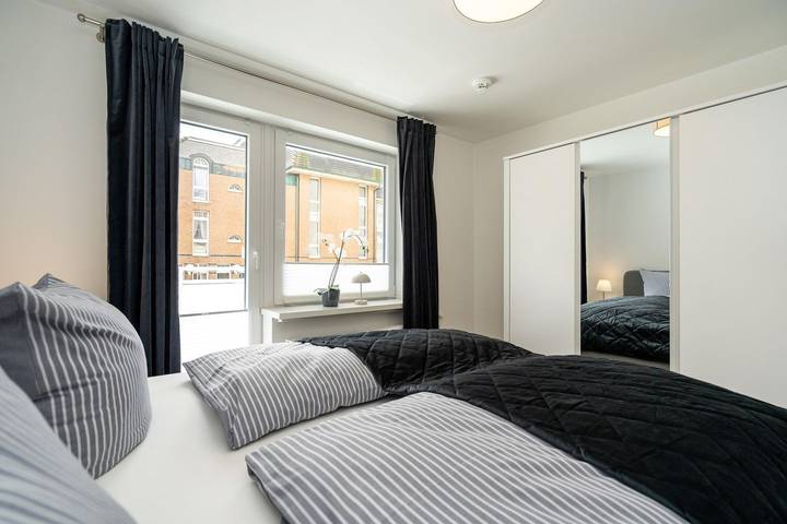 Ganze Wohnung, Moderne, frisch renovierte 2-Zimmer Whg. mit Balkon und Wlan in Westerland. in Westerland, Sylt (Gemeinde)