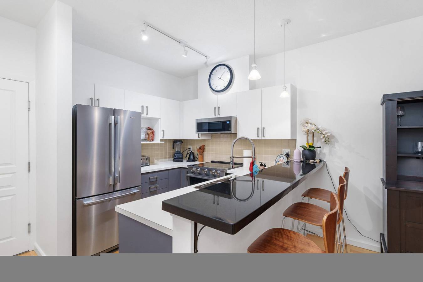 Ganze Wohnung, 2Br World Cup Stay | Expansive Backyard + Parking in Vancouver, British-Columbia