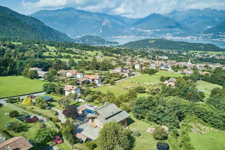 Chalet für 10 Personen, mit Garten und Pool sowie Whirlpool in Colico - 3