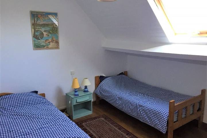 Stunning views of the Pyrenees, large secluded garden & private heated pool in Ogeu-les-Bains, Béarn