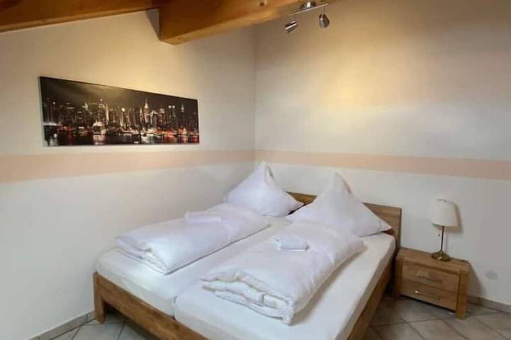 Ganze Wohnung, Schöne Ferienwohnung „Juliane“ im Dachgeschoss in Holzkirchen, Landkreis Miesbach