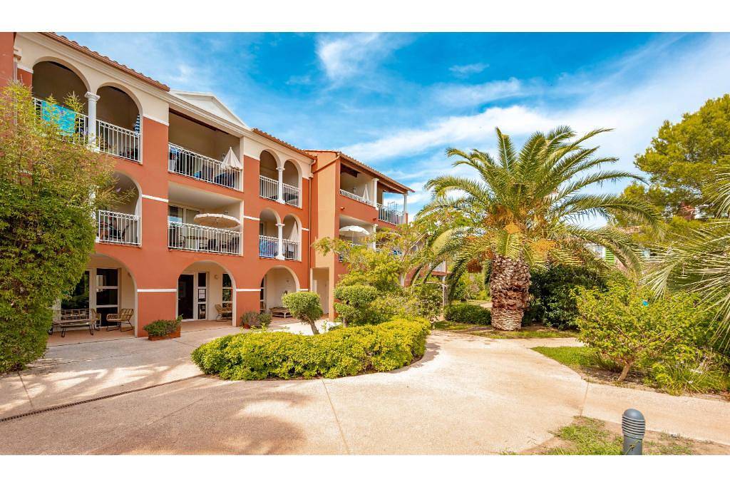 Le Hameau de la Pinede 3p8p Triplex R in Hyeres, Parc national Port-Cros