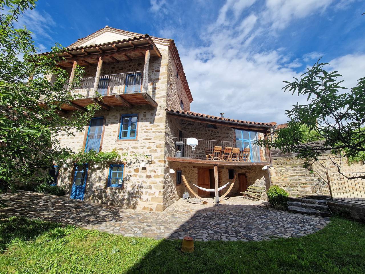 Casa de vacaciones «Villa Lavaudieu» con piscina privada, terraza y Wi-Fi in Lavaudieu, Parque Natural Regional Livradois-Forez