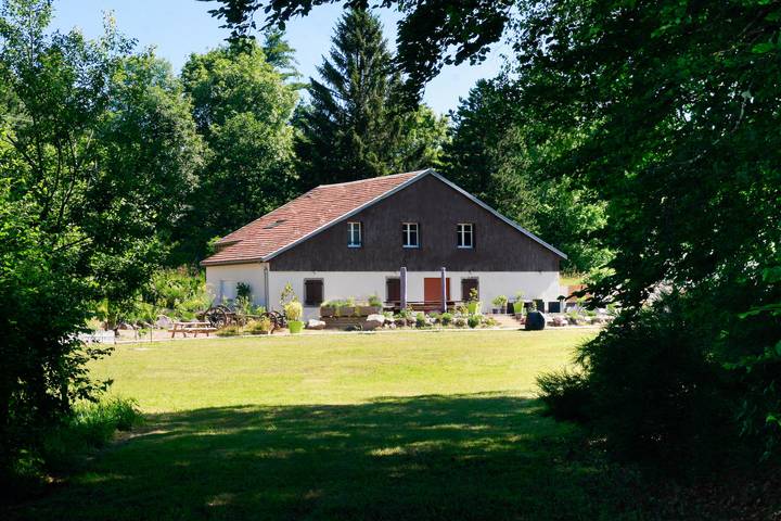 Gîte pour 20 personnes, avec sauna et jacuzzi, animaux acceptés à Saulxures-sur-Moselotte