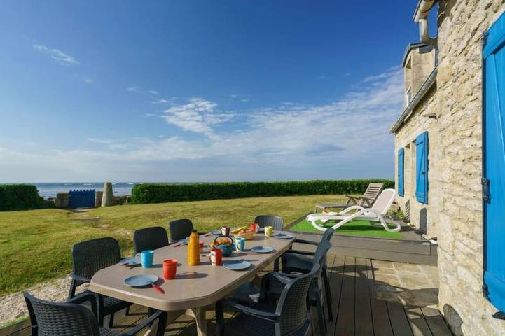 Location de vacances pour 8 personnes, avec jardin dans Port de Kérity