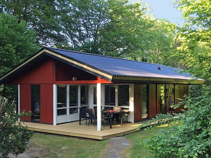 Ferienhaus für 6 Personen, mit Terrasse und Pool in Skane