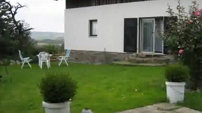 Villa für 6 Personen, mit Kinderpool und Garten sowie Terrasse und Pool, mit Haustier in Tschechien - 2