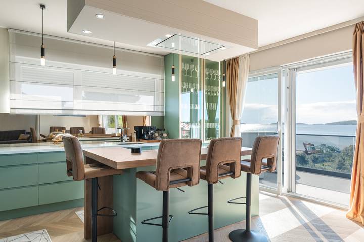 Ferienwohnung für 8 Personen, mit Balkon in Sibenik - 2