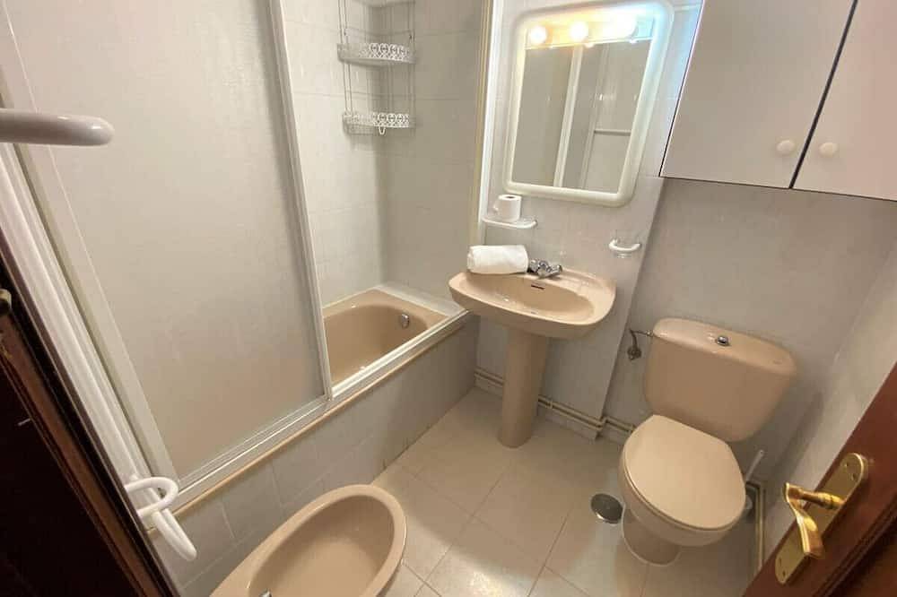 Entire apartment, Apto céntrico en la playa - La Dehesa 5500 in Isla, Arnuero