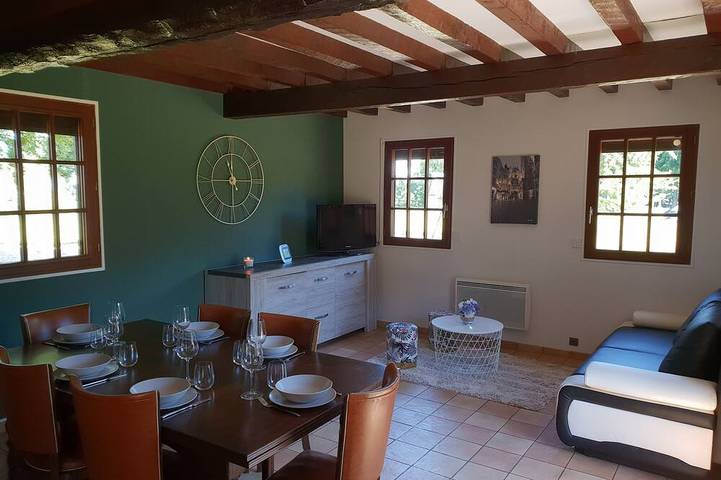 Gîte pour 4 personnes, avec jardin à Le Bocasse