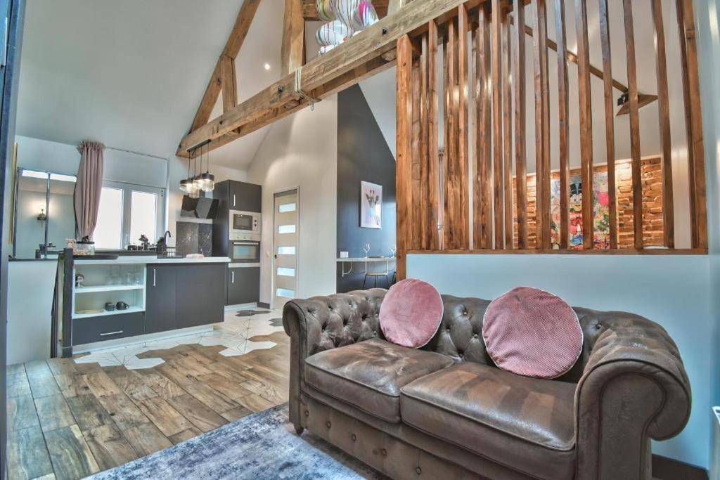 Appartement entier, One-Bedroom Apartment in Maintenon, Région de Chartres