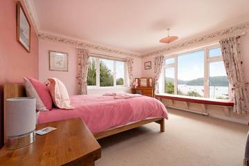 Holiday Home for 12 People in St Mawes, Cornwall, Photo 1