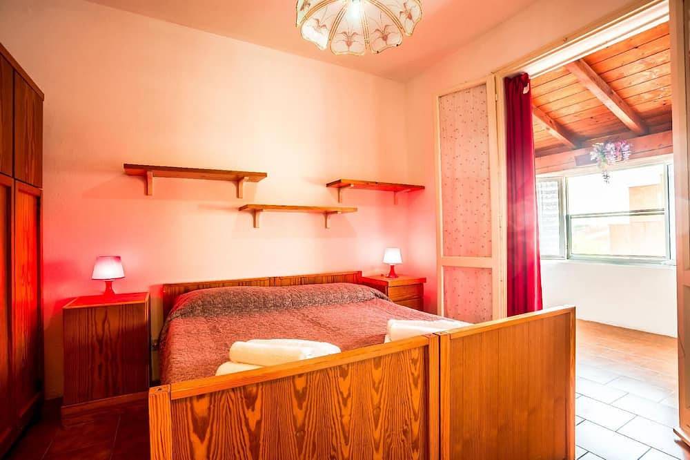 Entire apartment, Charming cottage with garden, close to the sea in Lido delle Nazioni, Ferrara Province