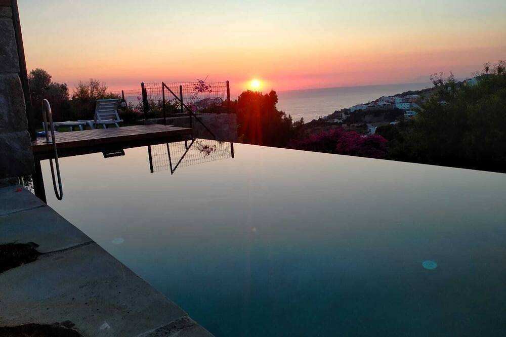 Villa for 8 People in Bodrum, Muğla Province