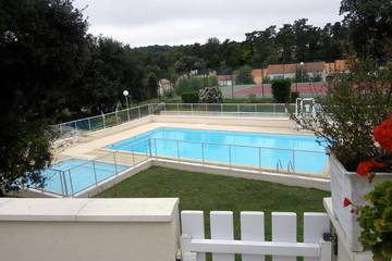 Cottage pour 6 personnes, avec jardin et piscine dans Plage De L Arneche Meschers Sur Gironde