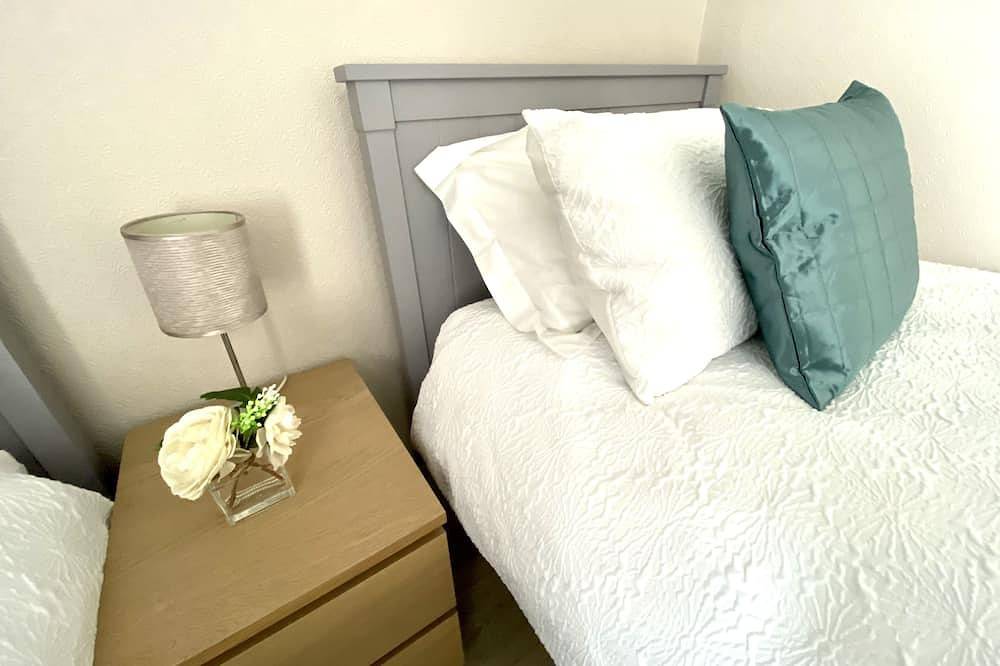 Well equipped dog friendly cottage ideal for relaxing, walking, cycling, golf in Crieff, Perthshire