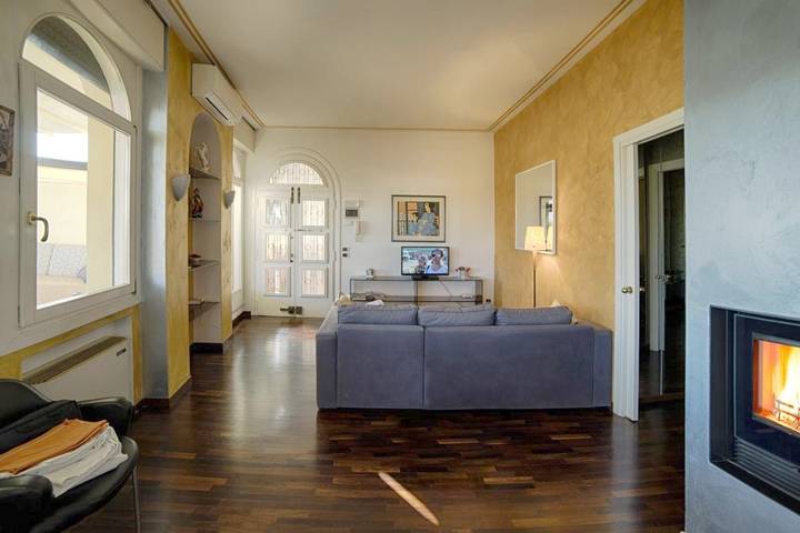 Gîte pour 6 personnes, avec vue ainsi que piscine et terrasse, animaux acceptés à Trévise - 2