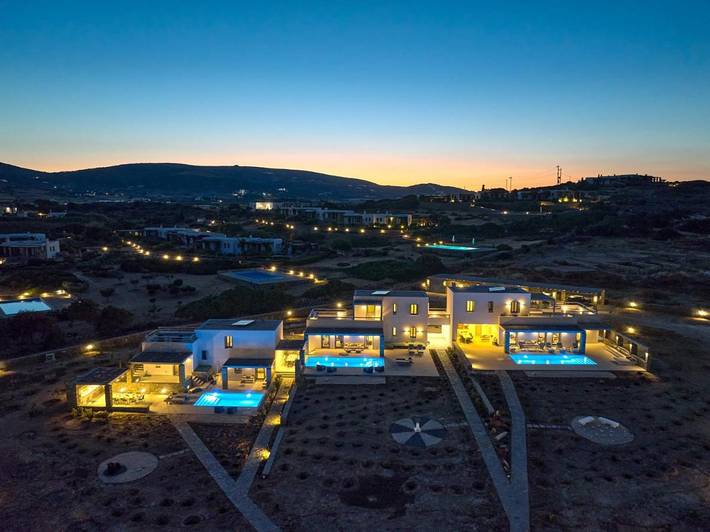 Villa pour 6 personnes, avec piscine ainsi que vue et jardin dans Paros