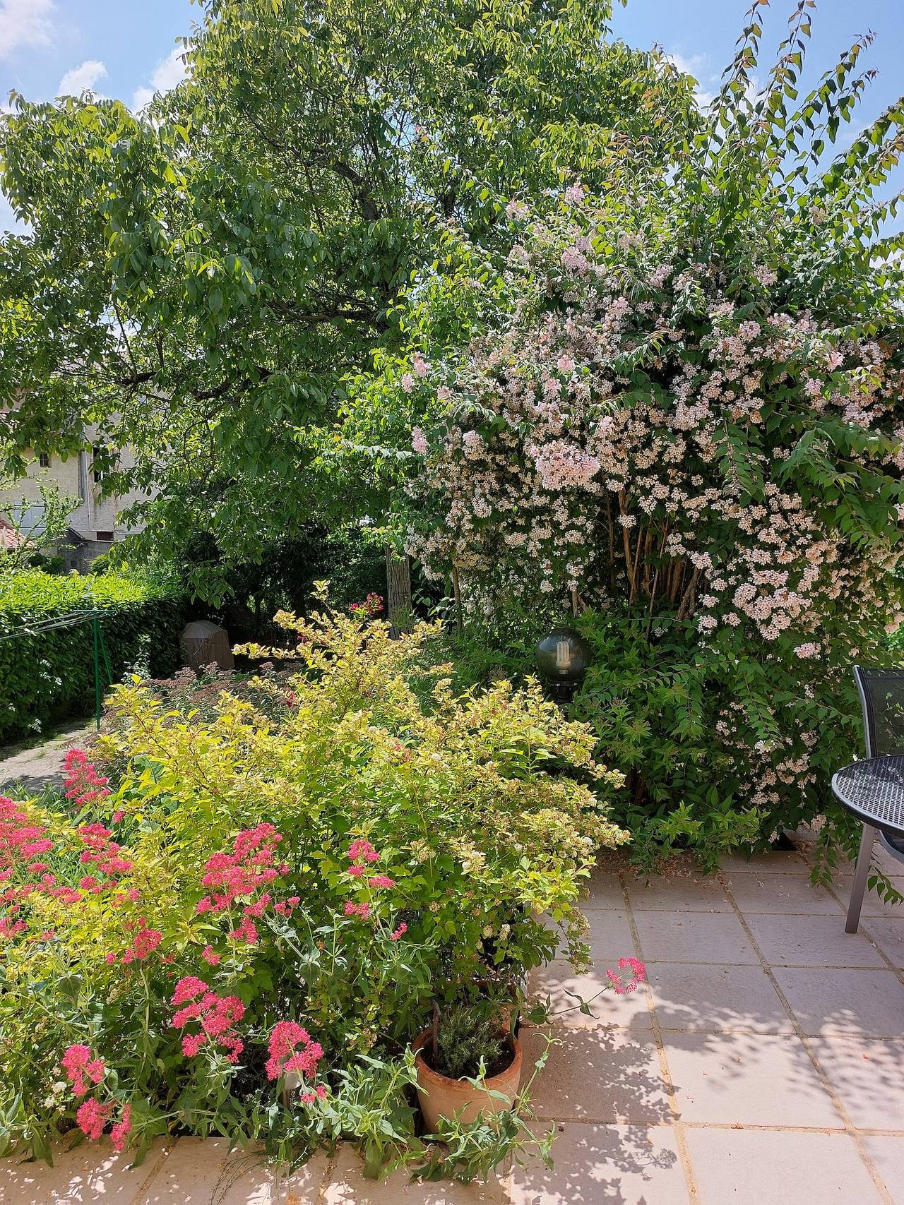 Appartement entier, Gite Lavande - La Noyeraie in Mâcon, Région de Mâcon