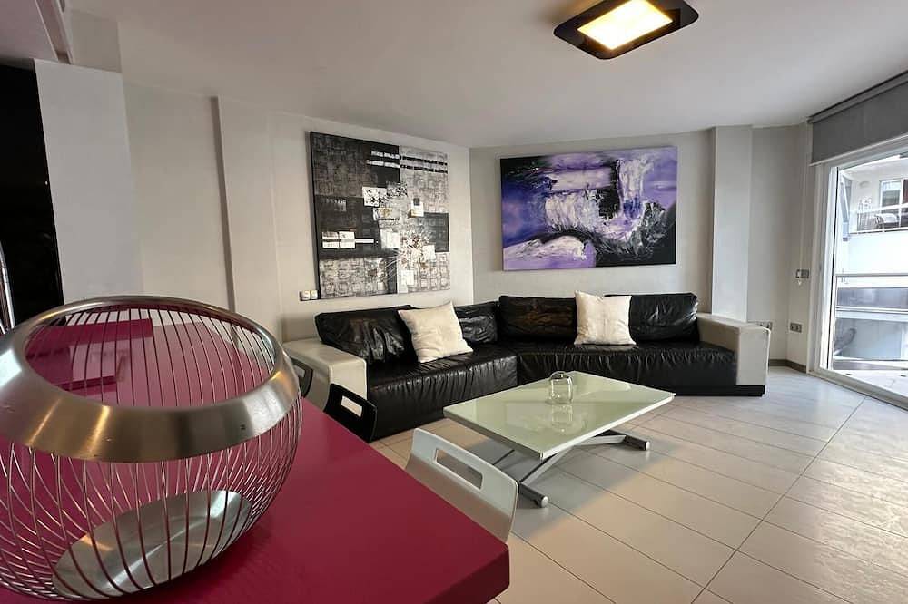 Entire apartment, Pink Apartment Marina Botafoch Ibiza in Talamanca, Ibiza (Municipality)