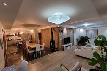 Gîte pour 11 personnes, avec jardin et balcon, animaux acceptés à Morez