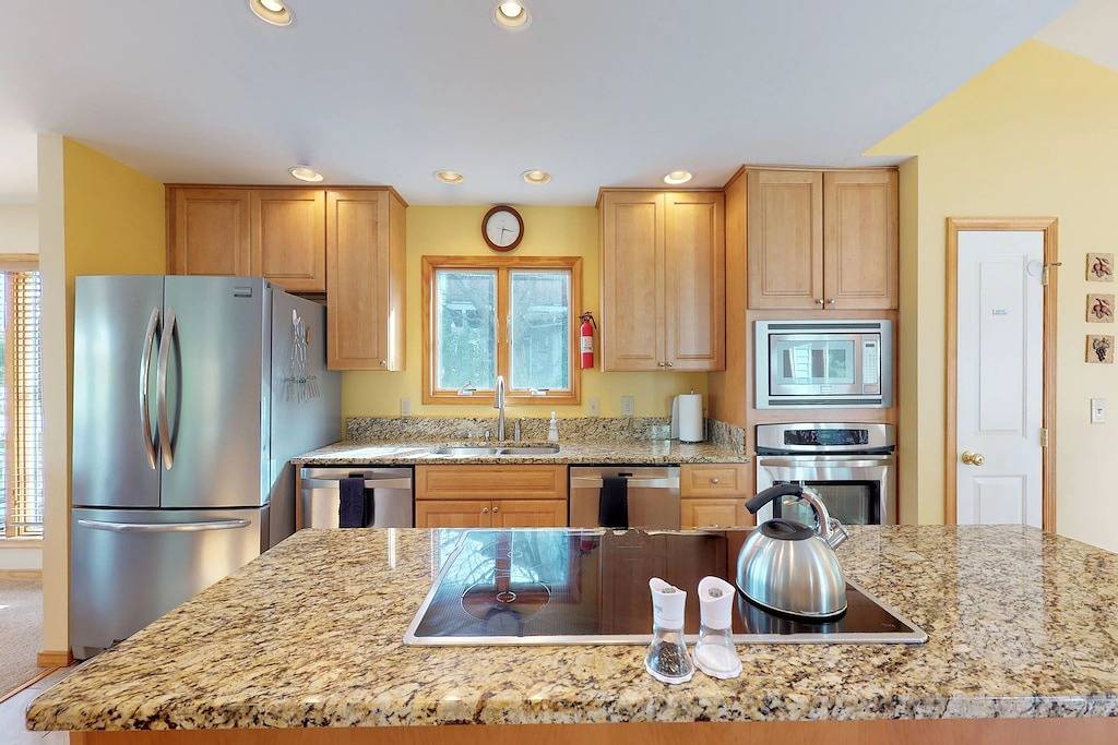 Neue Auflistung! Amazing Views w / Whirlpool, Kinderspielplatz, Dock, Fitnessstudio, Aussicht in Lake Anna