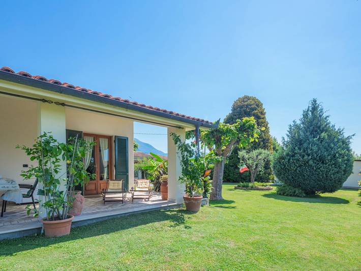 Location de vacances pour 6 personnes, avec terrasse et jardin à Pietrasanta - 2