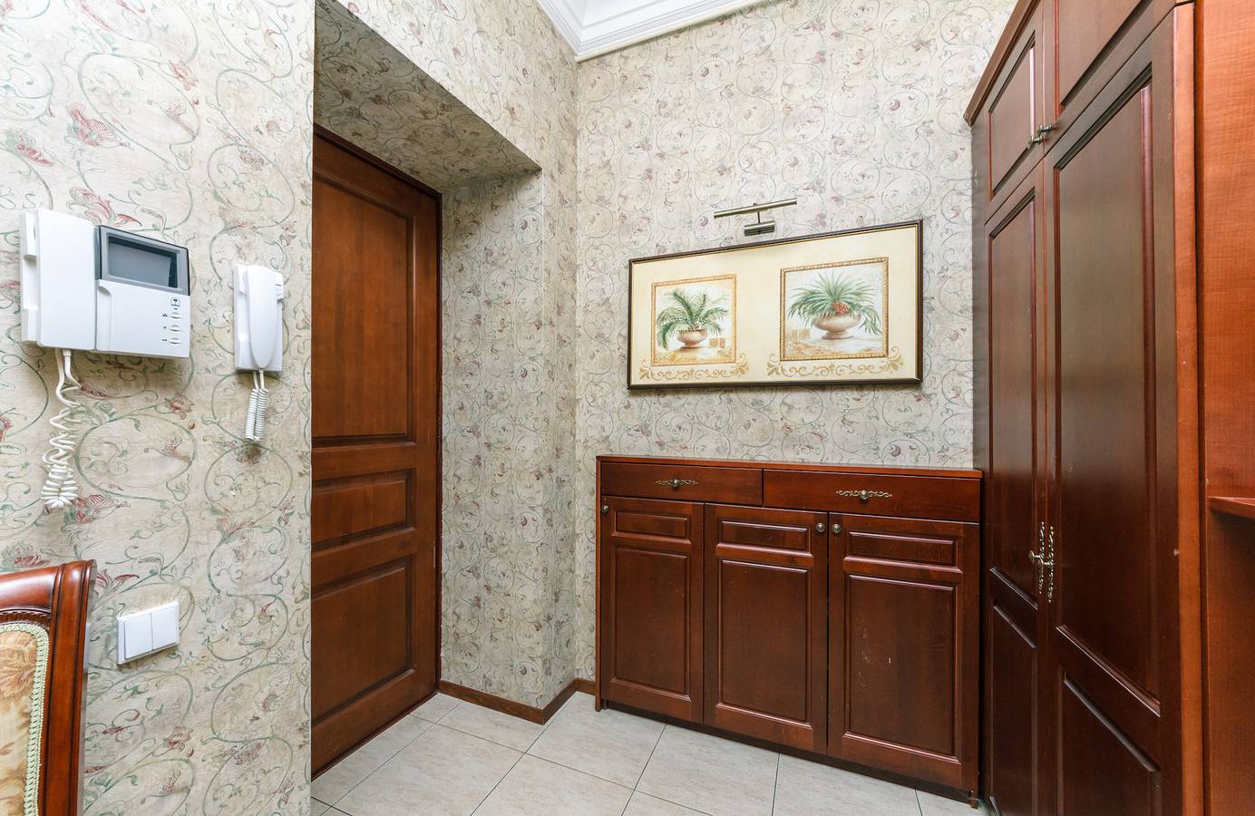 Appartement entier, Deux chambres, 18 rue Velyka Vasylkivska, Centre in Kiev, Shevchenkivskyi district