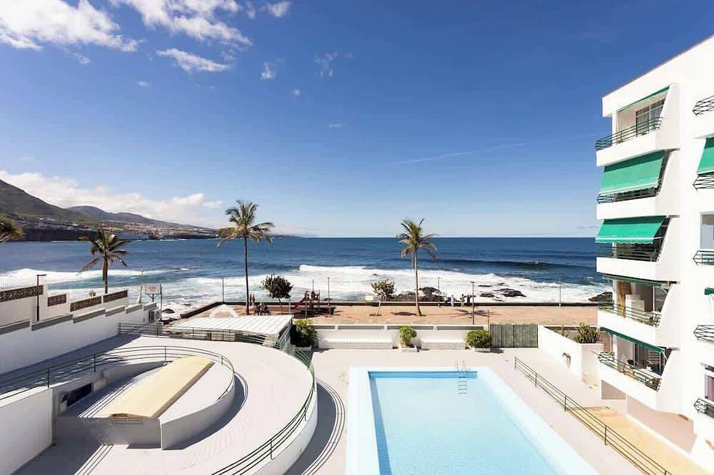 Entire apartment, Seafront Apt w/ Pool & Teide View, Near Dining in Punta del Hidalgo, San Cristóbal de La Laguna