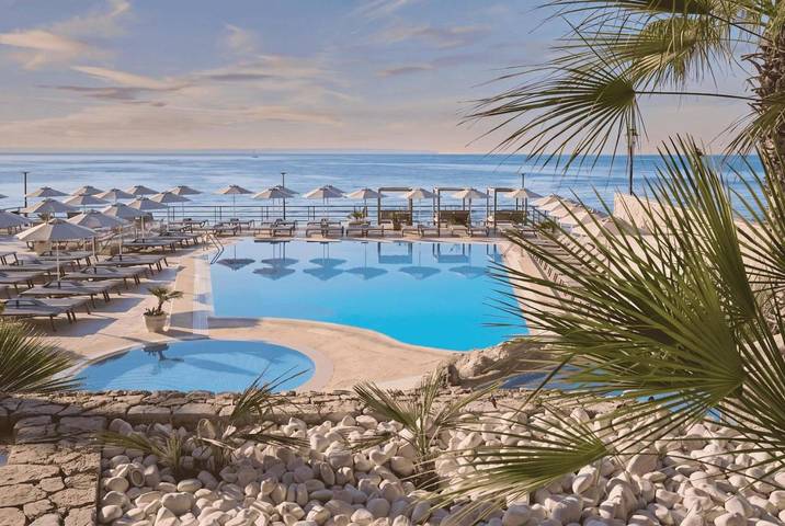 Apartamento para 2 personas, con Jacuzzi y Terraza además de Piscina y Sauna en Ses Illetes