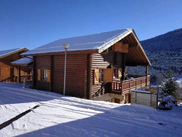 Casa rural para 10 personas, con jardín y sauna además de piscina y vistas, Familias con niños - 1