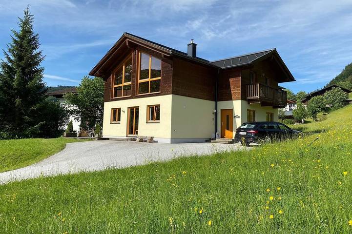 Ferienhaus für 8 Personen, mit Balkon und Sauna sowie Garten in Rußbach am Paß Gschütt