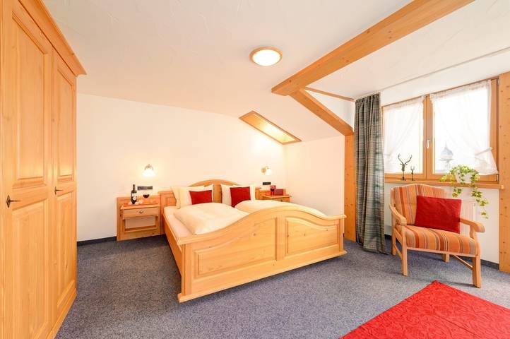 Ferienwohnung für 2 Personen, mit Ausblick und Balkon sowie Garten, kinderfreundlich in Rubi - 2