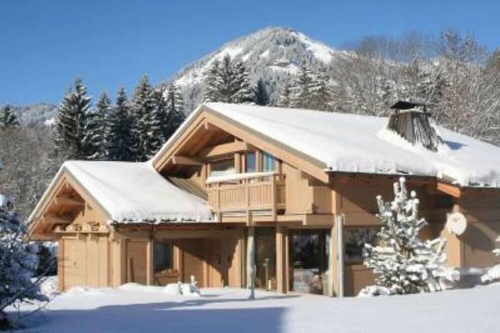 Chalet pour 11 personnes, avec balcon et jardin, animaux acceptés à Praz-sur-Arly