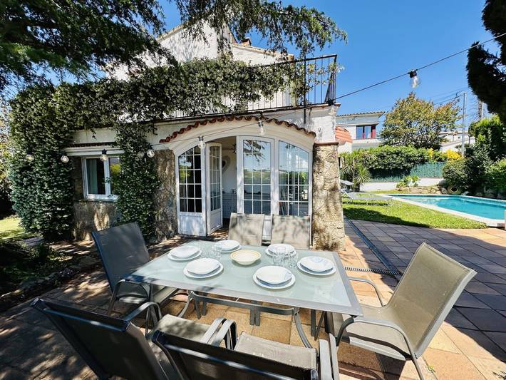 Location de vacances pour 6 personnes, avec piscine et jardin sur la Costa Brava - 2
