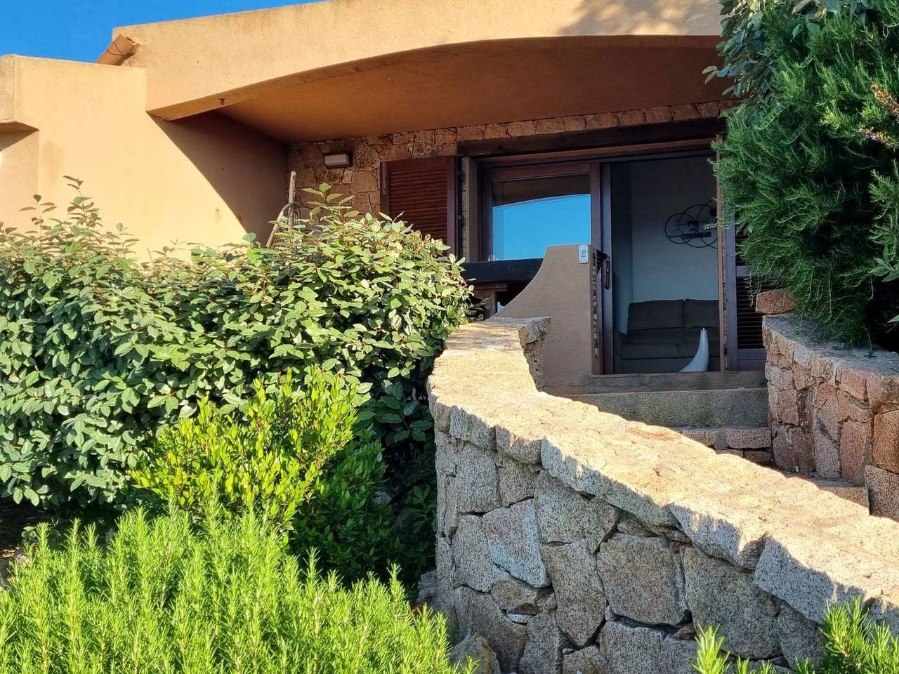 Appartement entier, Villa 'Casa Bellavista' mit Gemeinschaftspool in Costa Paradiso, Trinità d'Agultu e Vignola