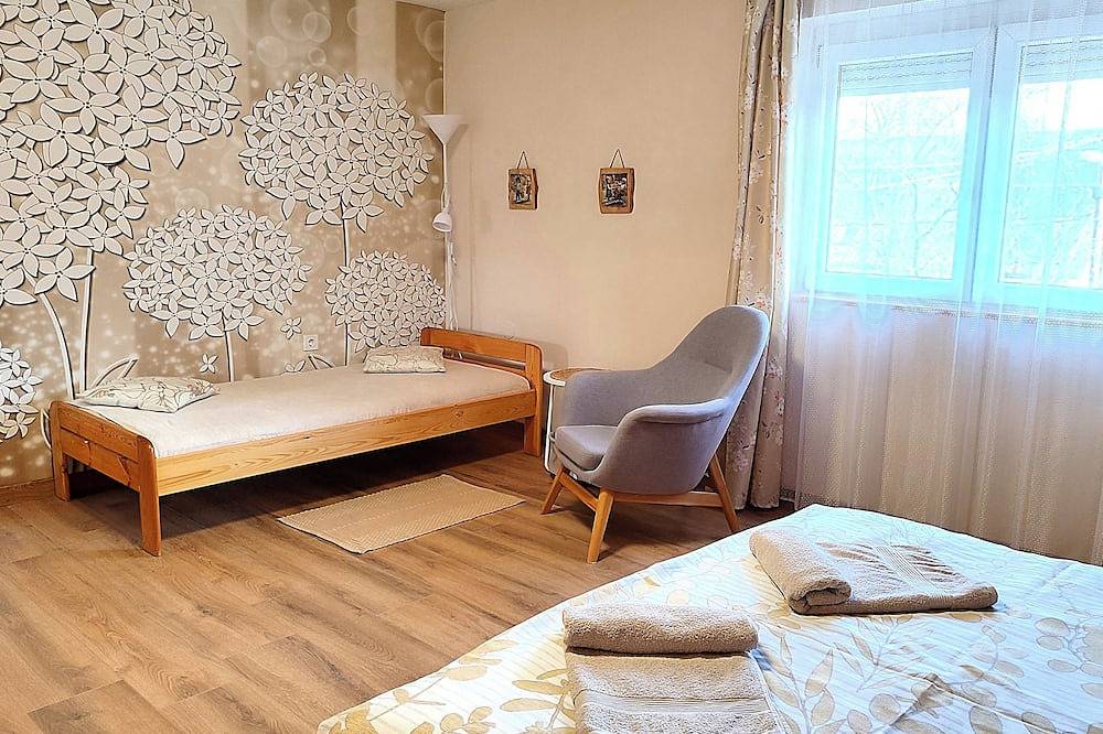 Ganze Wohnung, Charming 2-bedroom, family friend cottage with Wifi and Ac in fabulous Miskolc in Mischkolz, Borsod-Abaúj-Zemplén megye