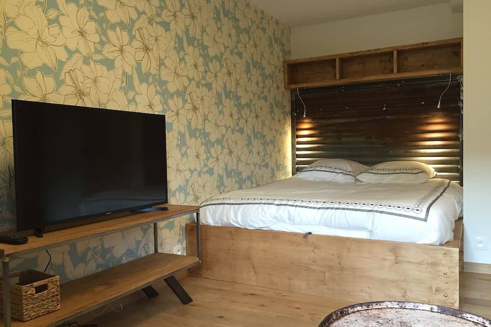 Ganze Wohnung, Dorfwohnung im Erdgeschoss am Rande des Lake Annecy in Lathuile, Parc naturel régional du Massif des Bauges