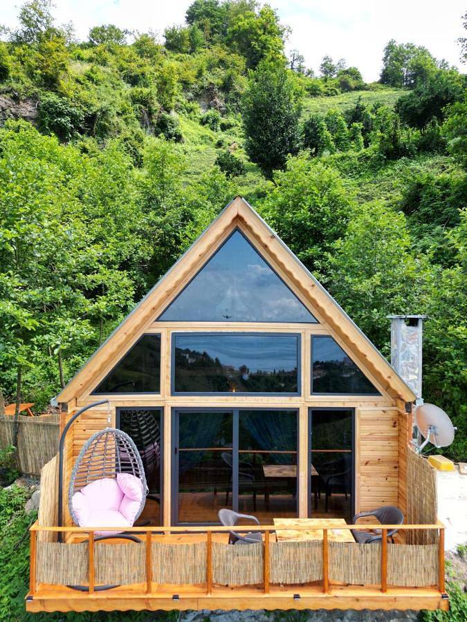Hôtel pour 7 personnes, avec jardin ainsi que jacuzzi et balcon