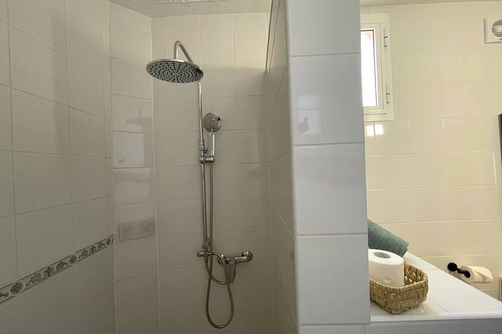 La Casa de Familia Biedt u dit 1 Kamer Appartement met Prachtig Uitzicht in Alhaurín el Grande, Málaga Province