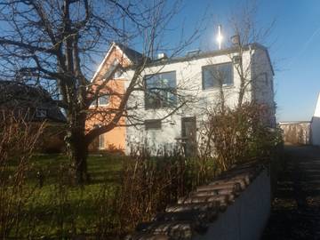 Vacation Rental for 4 Guests in Sinzing, Hopfenland Hallertau, Picture 1