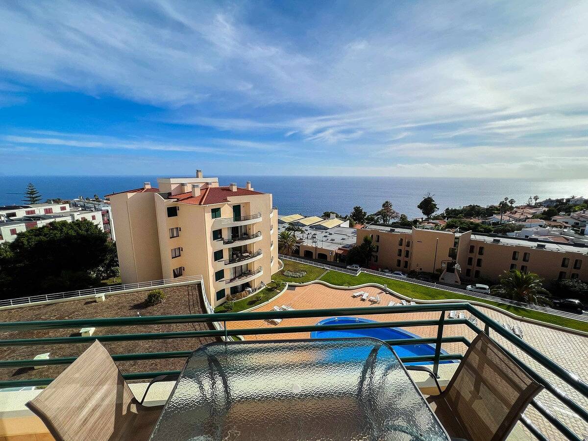 Ganze Wohnung, Ferienwohnung für 4 Personen in Caniço, Madeira