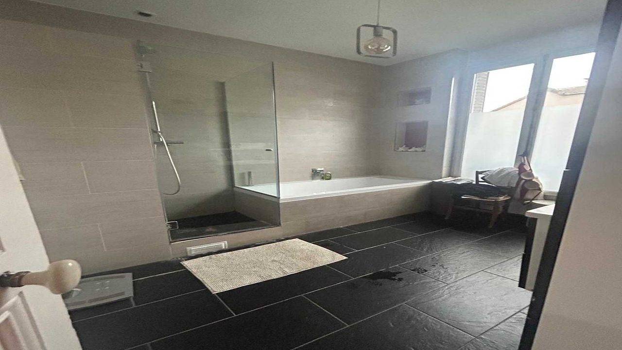 Appartement de vacances entier, Ferienwohnung für 7 Personen (150 m²) in Asnières-sur-Seine in Asnières-sur-Seine, Hauts-de-Seine