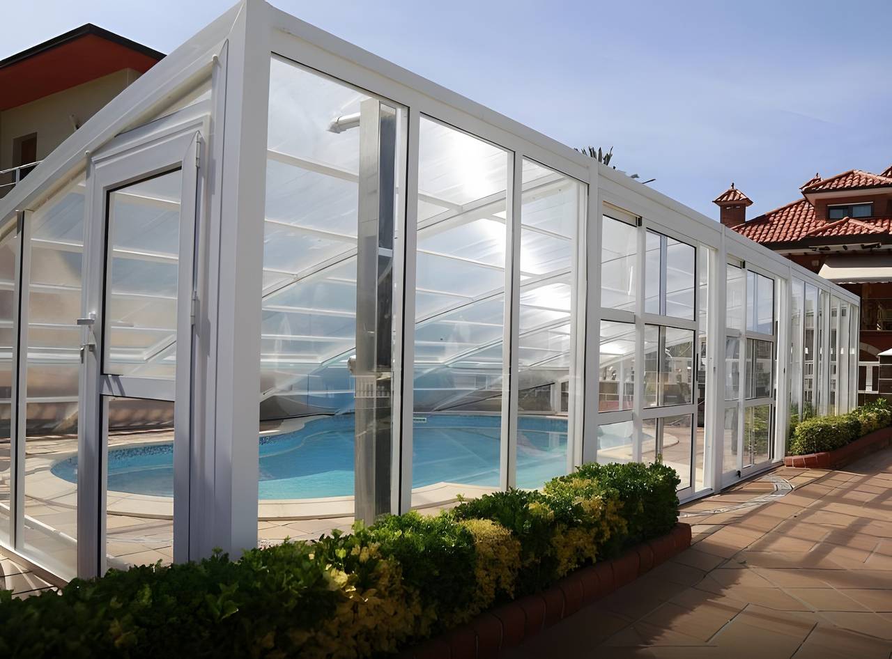 Apartamento entero, Apartamento con terraza, piscina y vistas a la montaña in Miengo, Costa de Cantabria