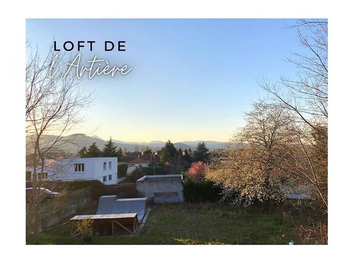 Gîte pour 5 personnes, avec jardin ainsi que vue et terrasse à Romagnat - 3